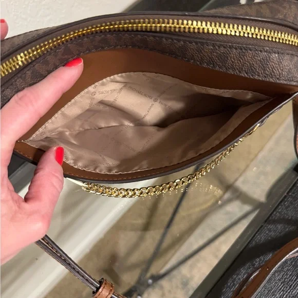 Michael Kors Jet Set Large Logo Crossbody Bag - Picture 8 of 9